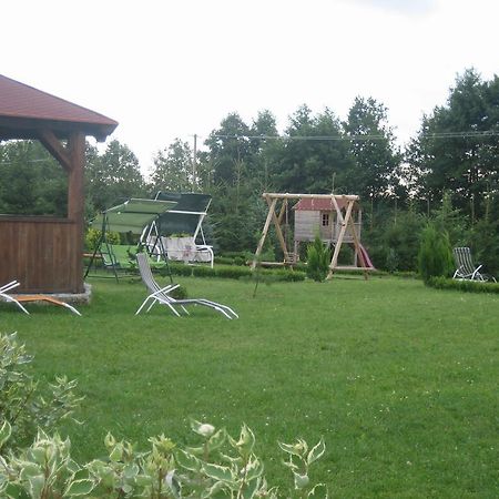 Gosciniec Rycerski Bed & Breakfast Paprotki Exterior photo