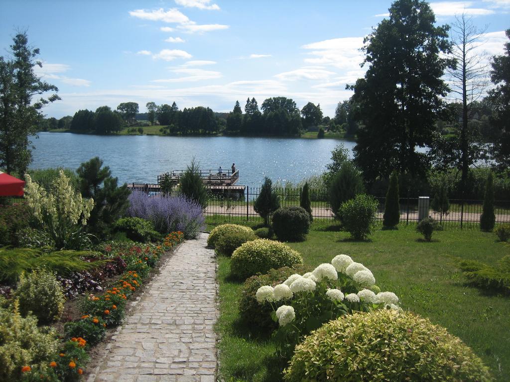Gosciniec Rycerski Bed & Breakfast Paprotki Exterior photo